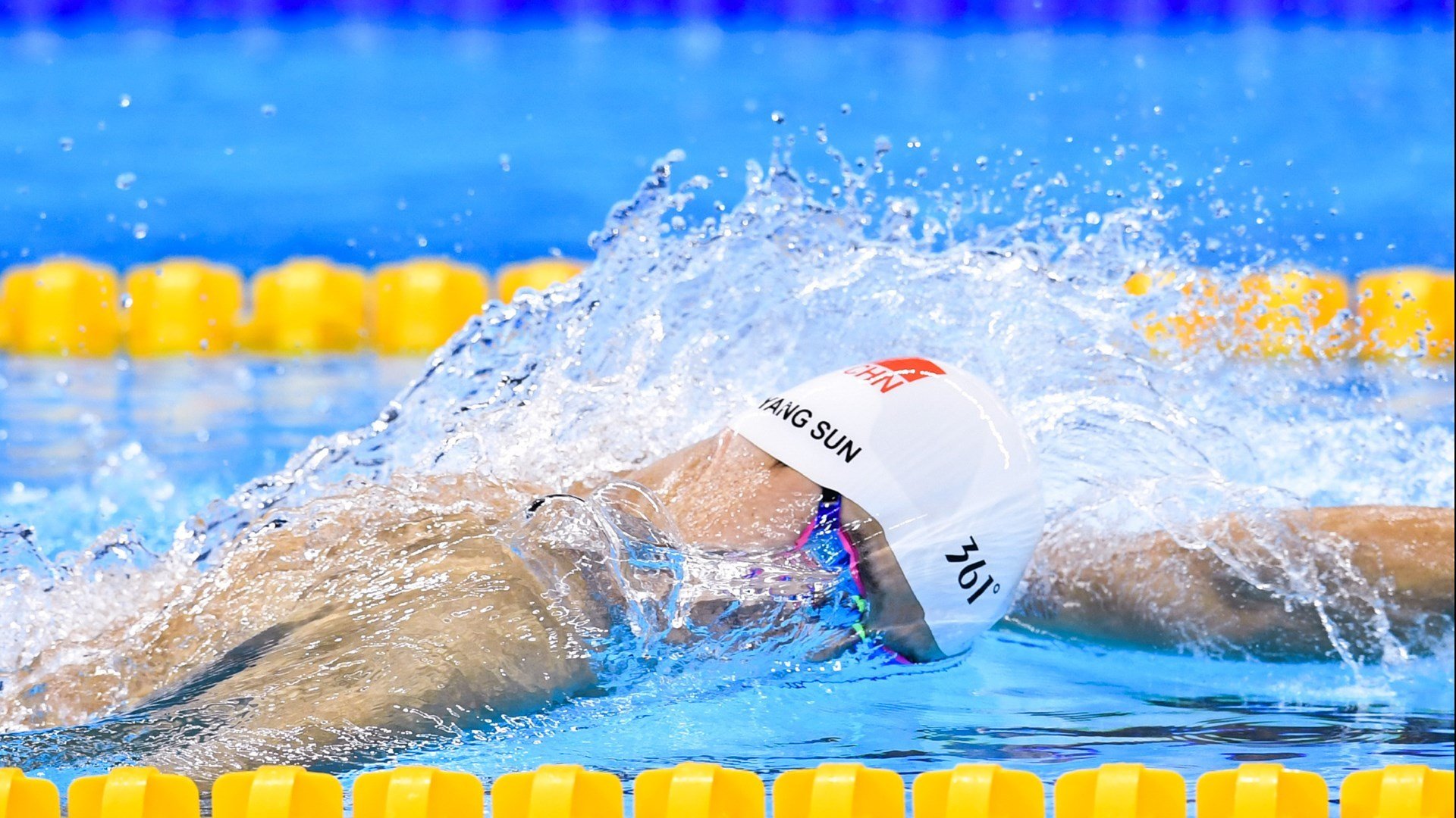 综合格斗赛场焦点！法国队对阵英格兰队，关键一战，双方鏖战至最后一刻