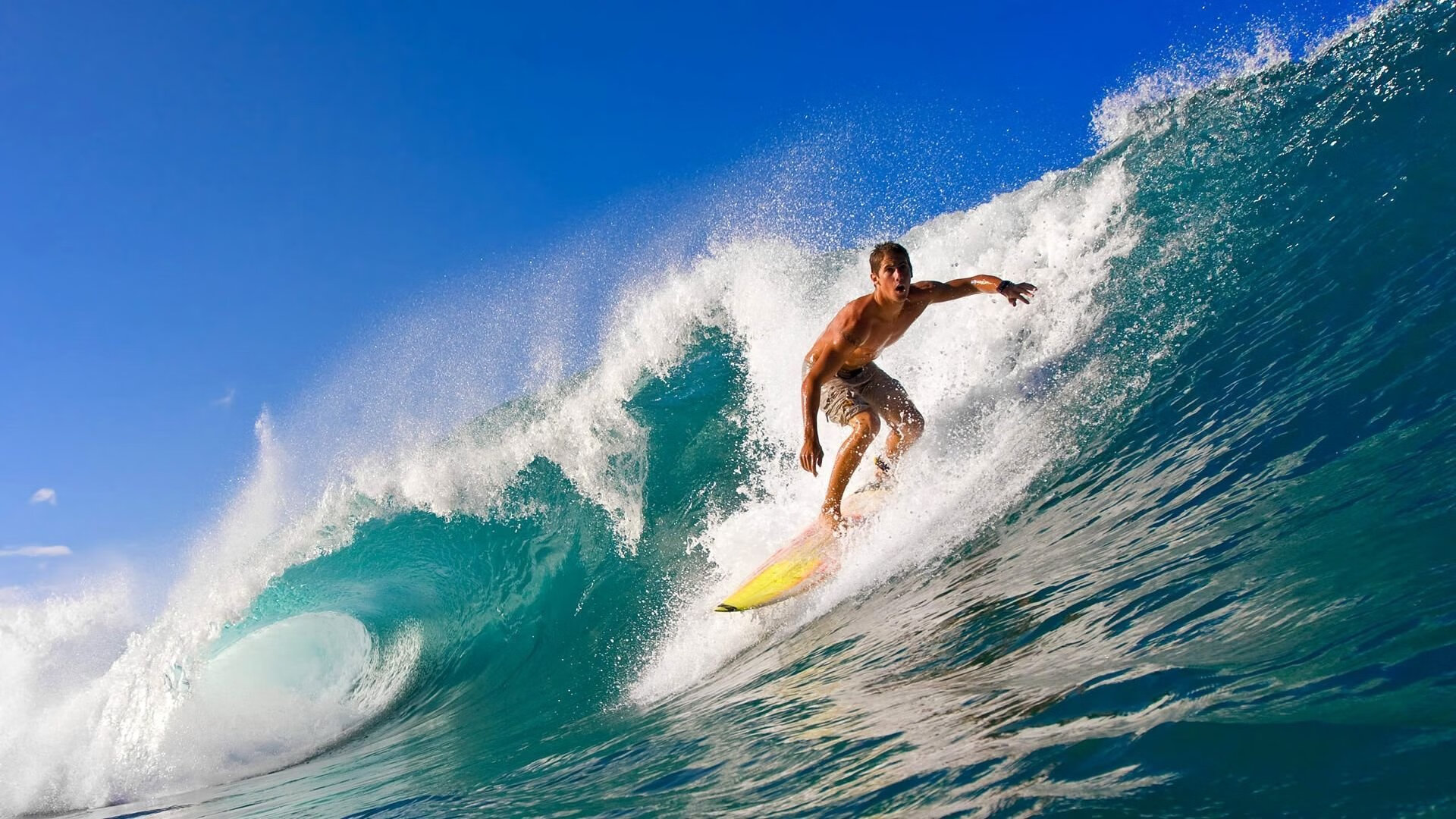 F1赛车赛场焦点！阿根廷队对阵西班牙队，防守反击奏效，球队笑到最后